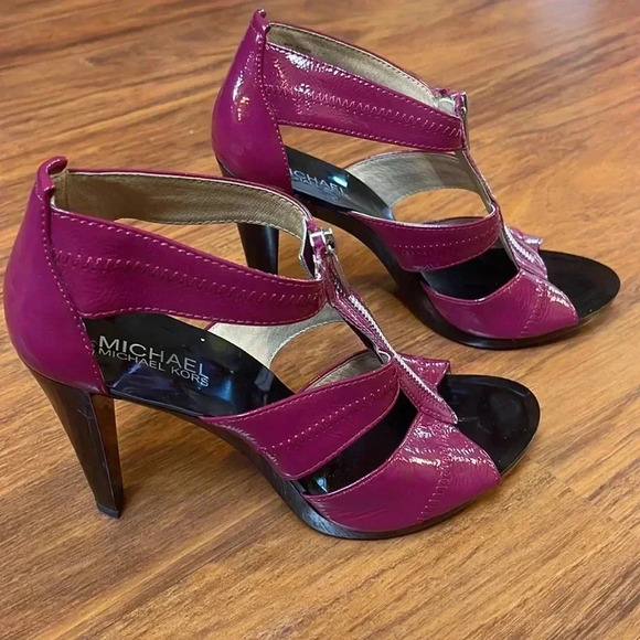 Michael Kors Magenta Heels / Pumps 7 1/2 - Picture 2 of 4